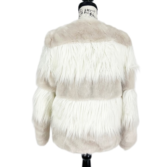 SOLD! ZARA Womens Faux Fur Coat - Picture 4 of 14